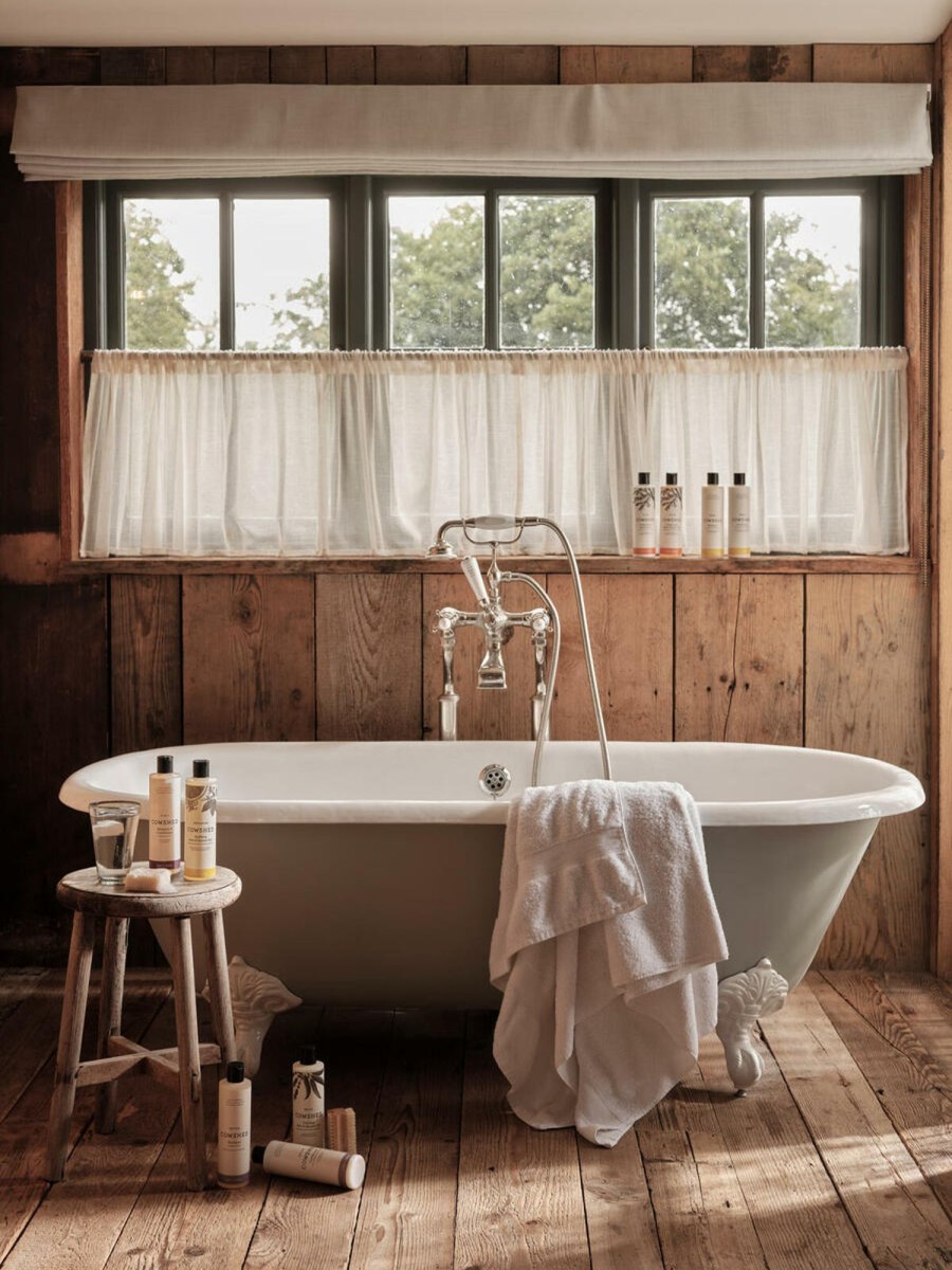 Bathroom Soho Home | Cowshed Replenish Bath & Shower Gel